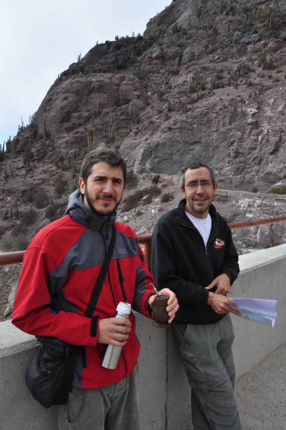 Com o Maxi, vistando a represa no Valle del Elqui, no Chile